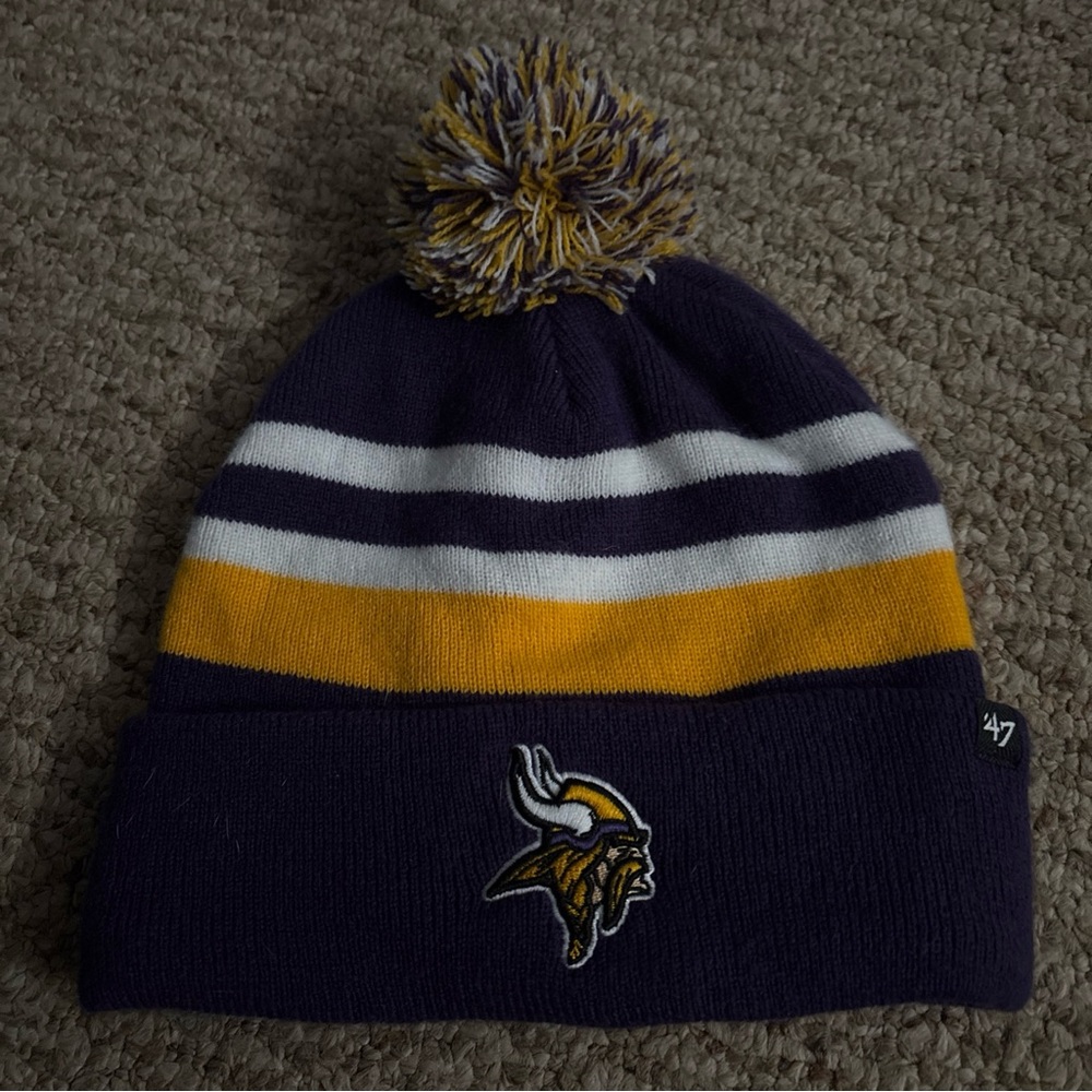 Minnesota Vikings '47 State Line Cuffed Knit Hat with Pom - Purple